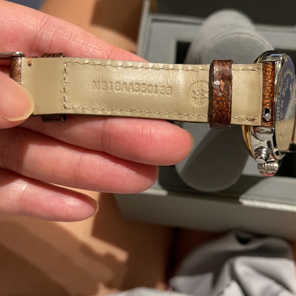 Watch - Picture 5 of 5